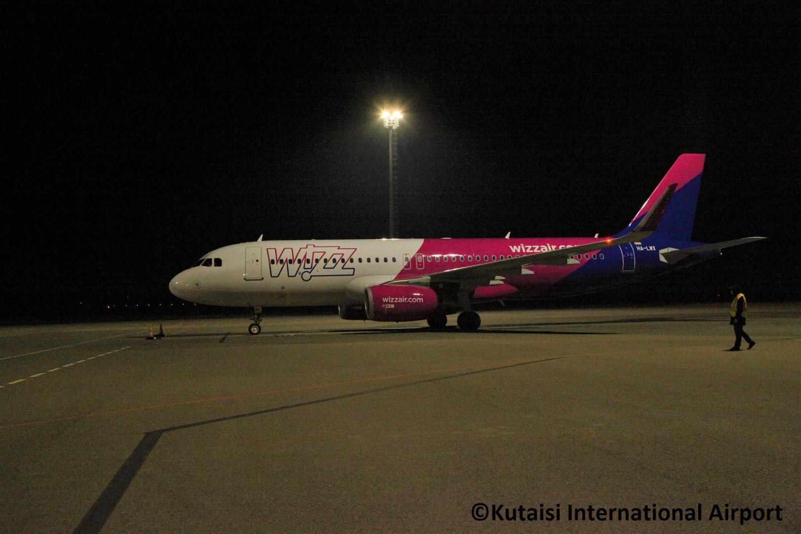 Wizz Air baut seine Basis in Georgien aus