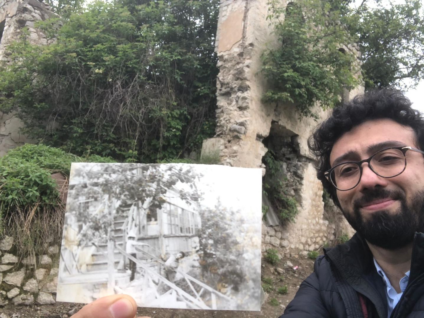 Von Deutschland nach Schuscha. Fuad Ibrahimov fand sein Haus und zeigte einzigartige Fotos. Dies ist ein echtes Wunder!
