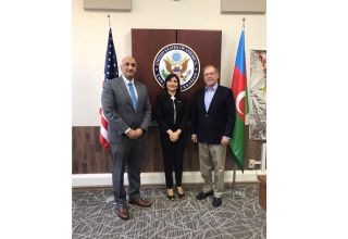 Der US-Botschafter in Aserbaidschan und USAID-Direktor, traffen sich mit der aserbaidschanischen Abgeordneten