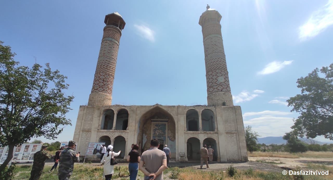 Wir hoffen, dass die UNESCO zu den zahlreichen Fakten der Zerstörung historischer und kultureller Denkmäler Aserbaidschans durch Armenien nicht schweigen wird - Anar Kerimov