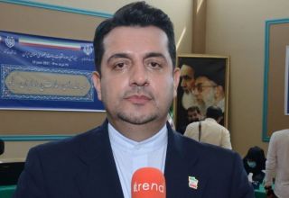 Iran beabsichtigt, den Transitverkehr mit Aserbaidschan über See und Eisenbahn zu entwickeln - Botschafter