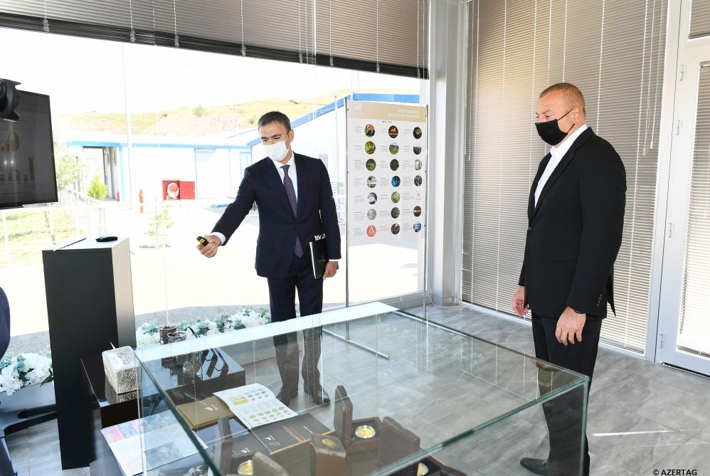 Präsident Ilham Aliyev besucht Goldmine in Daschkasan Region