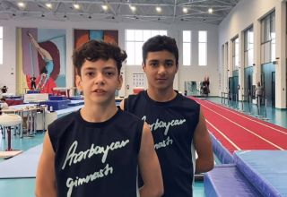 Mitglieder der aserbaidschanischen Nationalmannschaften in verschiedenen Turnarten gratulieren Mehriban Aliyeva zu ihrem Geburtstag