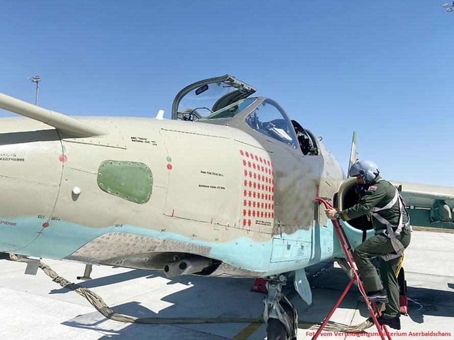 Militärpiloten von Aserbaidschan und der Türkei führen erfolgreich Aufgaben im Rahmen gemeinsamer Trainings durch - Gallery Image
