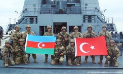 Streitkräfte Aserbaidschans und der Türkei setzen gemeinsame Trainings von U-Boot-Angriffs- und Verteidigungsgruppen fort - Gallery Thumbnail
