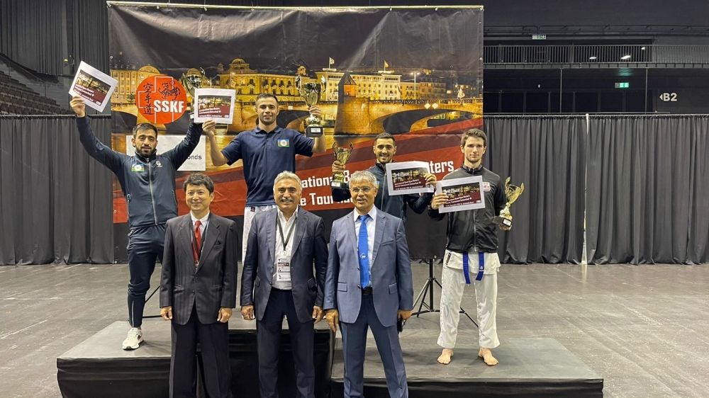 Aserbaidschanische Athleten gewinnen 11 Medaillen beim Internationalen Karateturnier „Basel Open Masters”