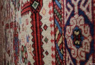 „Azerkhalcha“  demonstrierte erstmals seine Teppichprodukte in Moskau