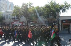 Anlässlich des 103. Jahrestages der Befreiung der Stadt Baku von der bolschewistisch-dashnakischen Besatzung findet ein Marsch statt (Foto) - Gallery Thumbnail