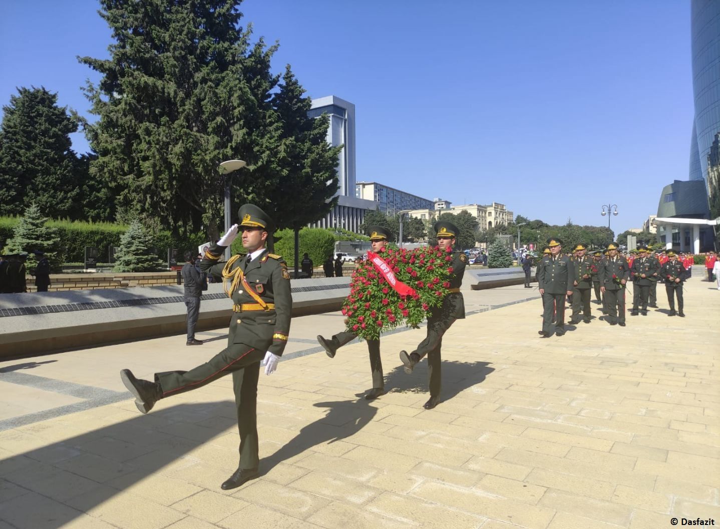 Anlässlich des 103. Jahrestages der Befreiung der Stadt Baku von der bolschewistisch-dashnakischen Besatzung findet ein Marsch statt (Foto) - Gallery Image