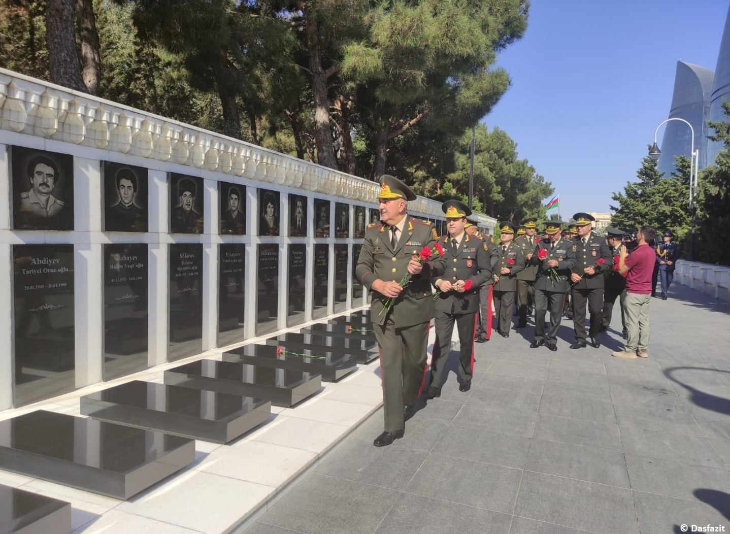 Anlässlich des 103. Jahrestages der Befreiung der Stadt Baku von der bolschewistisch-dashnakischen Besatzung findet ein Marsch statt (Foto) - Gallery Image