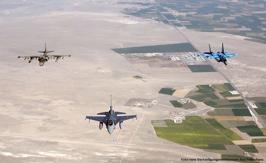 Militärflugzeuge von Aserbaidschan und der Türkei führten im Rahmen gemeinsamer Trainings Kampfeinsätze durch (Foto/Video)