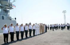 Schiffe der Kaspischen Flottille der russischen Marine liefen in den Hafen von Baku ein - Gallery Thumbnail