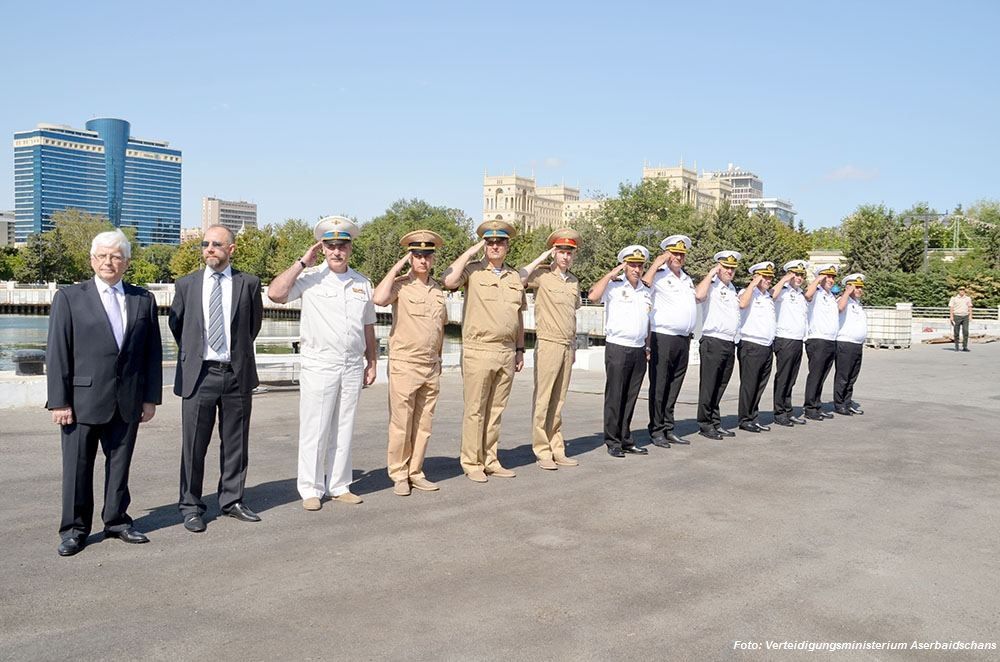 Schiffe der Kaspischen Flottille der russischen Marine liefen in den Hafen von Baku ein - Gallery Image