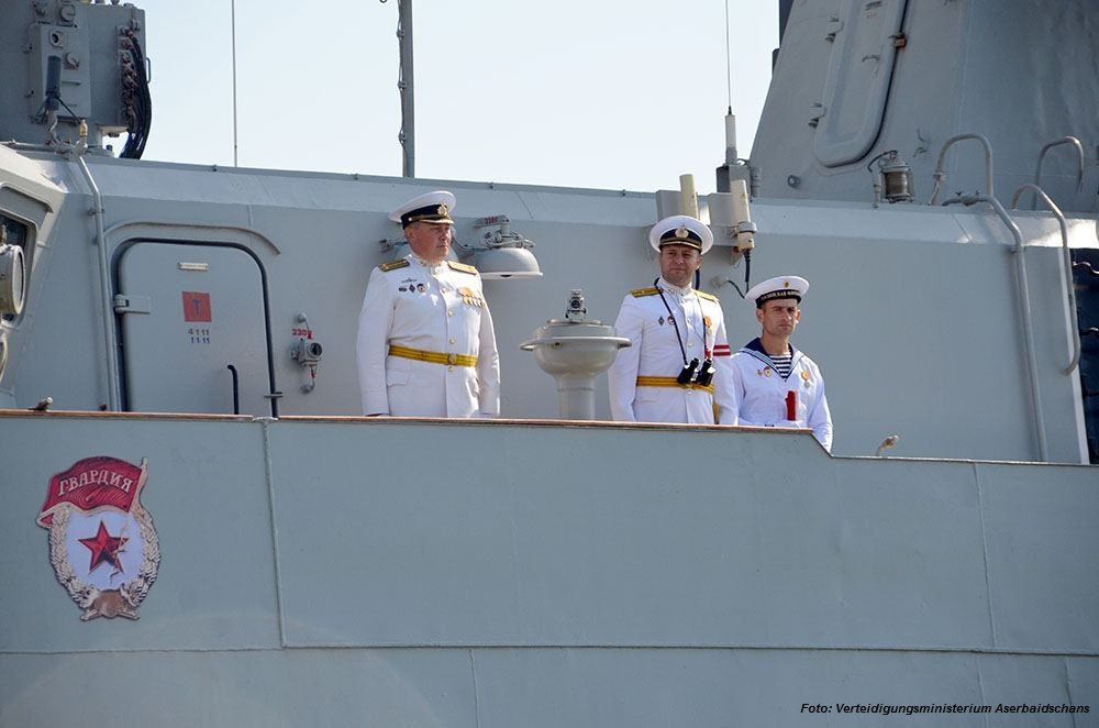 Schiffe der Kaspischen Flottille der russischen Marine liefen in den Hafen von Baku ein - Gallery Image