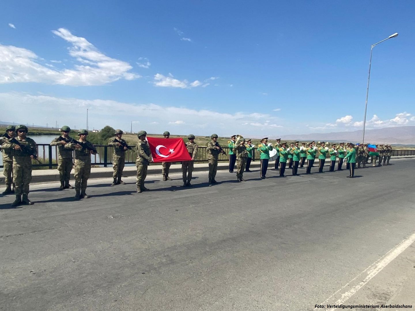 Türkische Soldaten sind in Aserbaidschan angekommen - Gallery Image