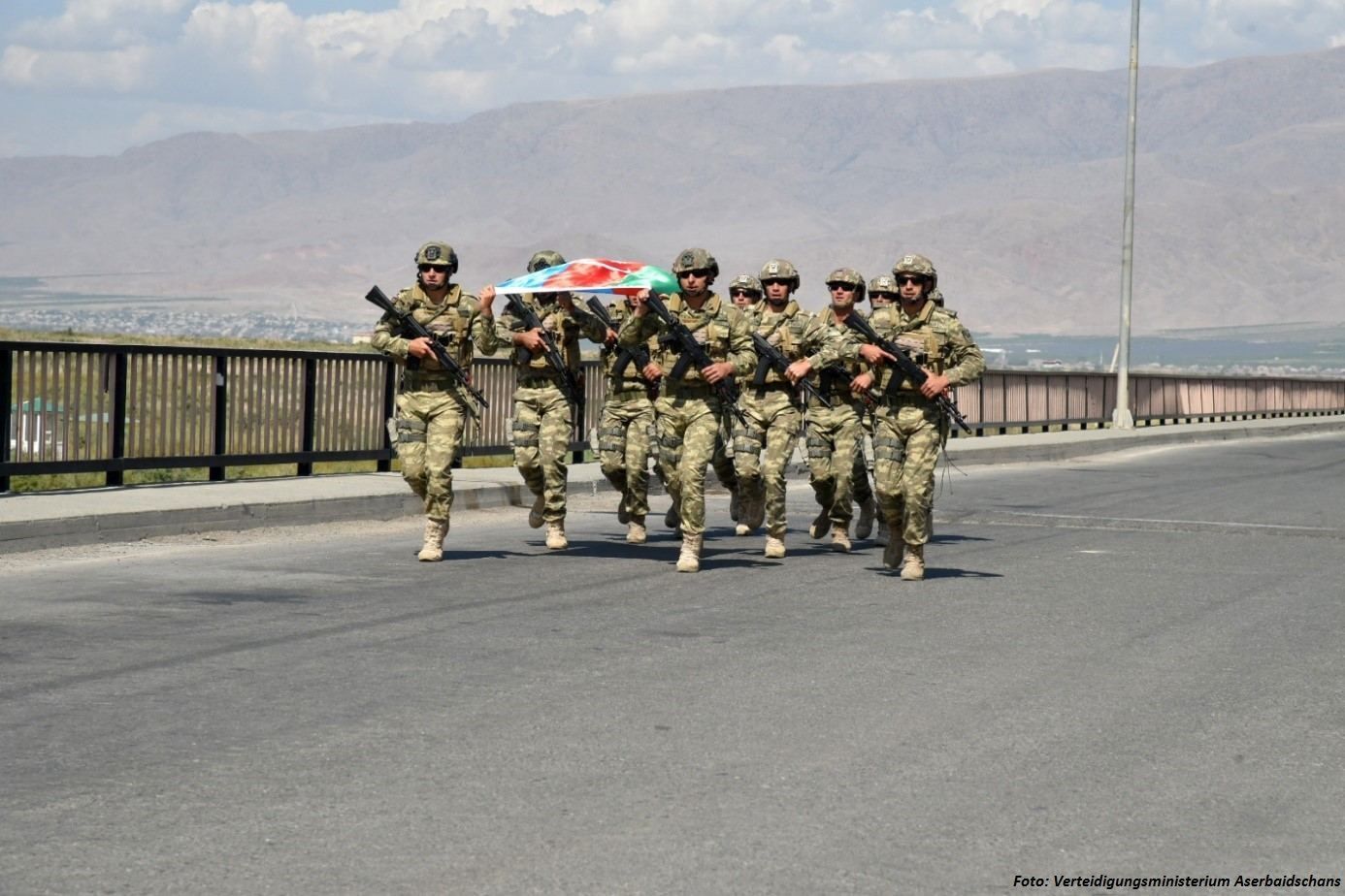 Türkische Soldaten sind in Aserbaidschan angekommen - Gallery Image