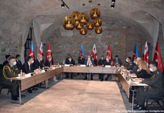 Verteidigungsminister von Aserbaidschan, der Türkei und Georgien unterzeichnen ein Protokoll