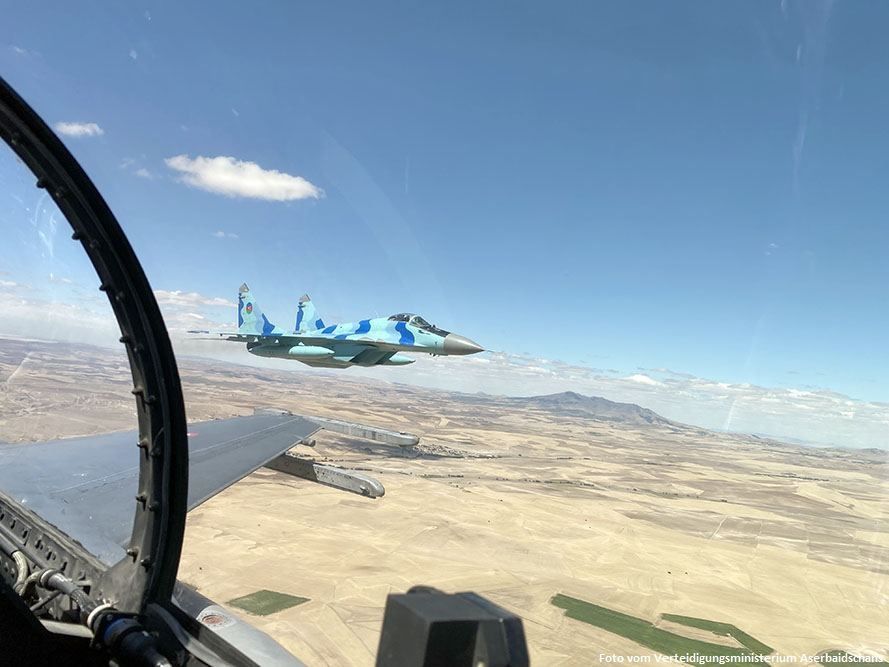 Iran verbietet aserbaidschanische Militärflugzeuge, durch sein Hoheitsgebiet nach Nachitschewan zu fliegen