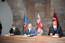 Verteidigungsminister von Aserbaidschan, der Türkei und Georgien unterzeichnen ein Protokoll - Gallery Thumbnail