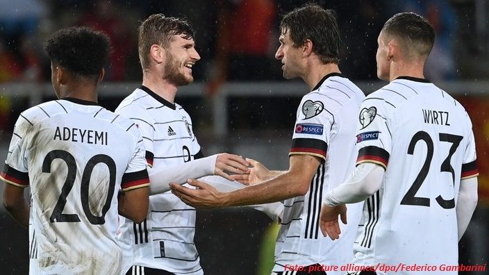 Sieg in Nordmazedonien - Deutschland fährt zur WM