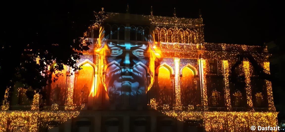 Erstaunliche audiovisuelle 3D-Show in Baku! "Festival des Lichts. Nizami Ganjavi" hat begonnen