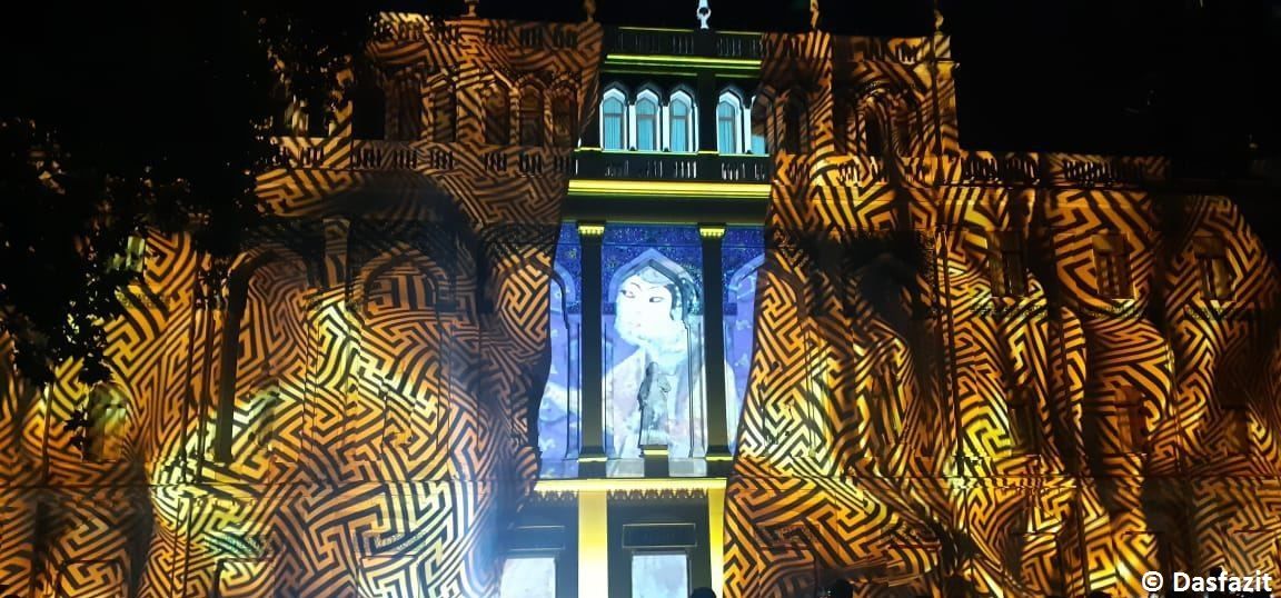 Erstaunliche audiovisuelle 3D-Show in Baku! "Festival des Lichts. Nizami Ganjavi" hat begonnen - Gallery Image