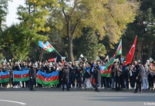 Aserbaidschanisches Volk feiert den Tag des Sieges (Fotos)