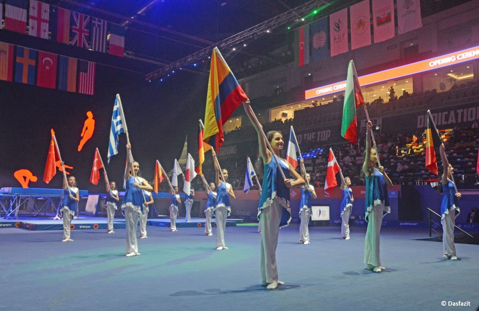 Die Eröffnungsfeier der 35. Trampolin-Weltmeisterschaft fand in Baku statt