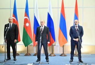 Text einer gemeinsamen Erklärung des Präsidenten von Russland, Aserbaidschan und des Premierministers von Armenien wurde veröffentlicht