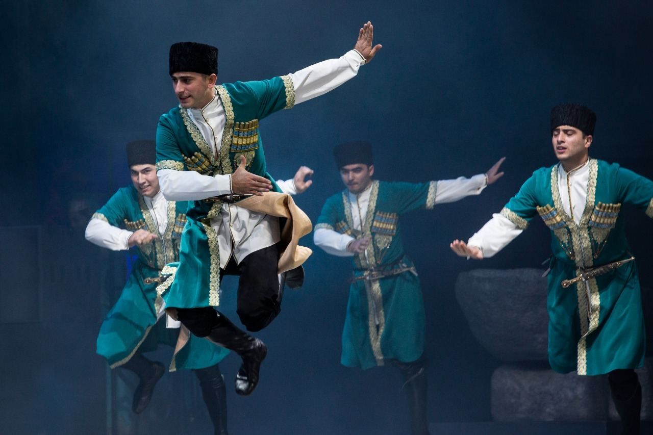Aserbaidschanische Tänze und Rhythmen auf der Dubai Expo 2020 - Gallery Image