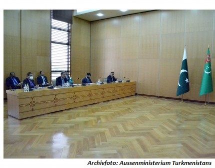 Außenminister von Turkmenistan und Pakistan haben die Vorbereitung der Sitzung der OIZ diskutiert