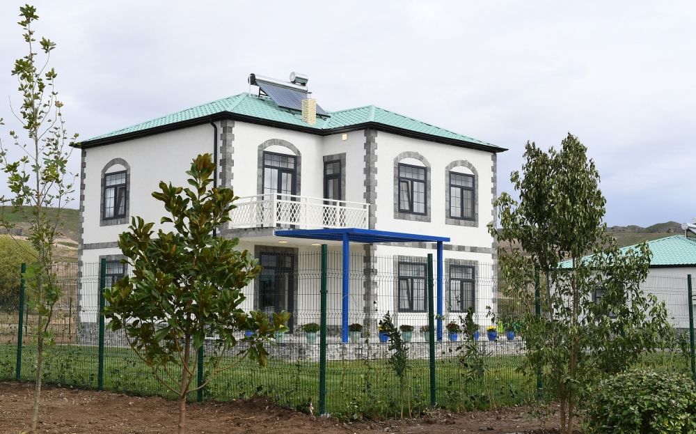 Das erste "Smart Dorf"-Projekt in Karabach wird fertiggestellt