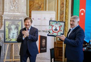 In Kiew fand die Präsentation des Kunstalbums "Lesen Nizami Ganjavi" statt