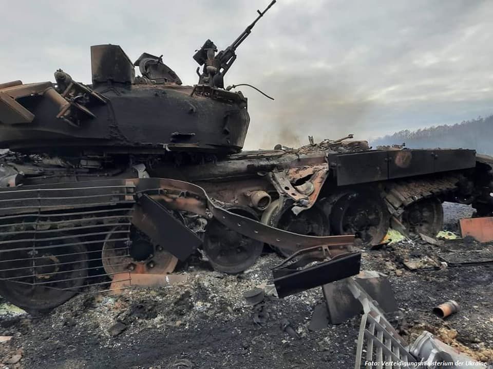 Mehr als 260 ukrainische Soldaten verließen Stahlwerk