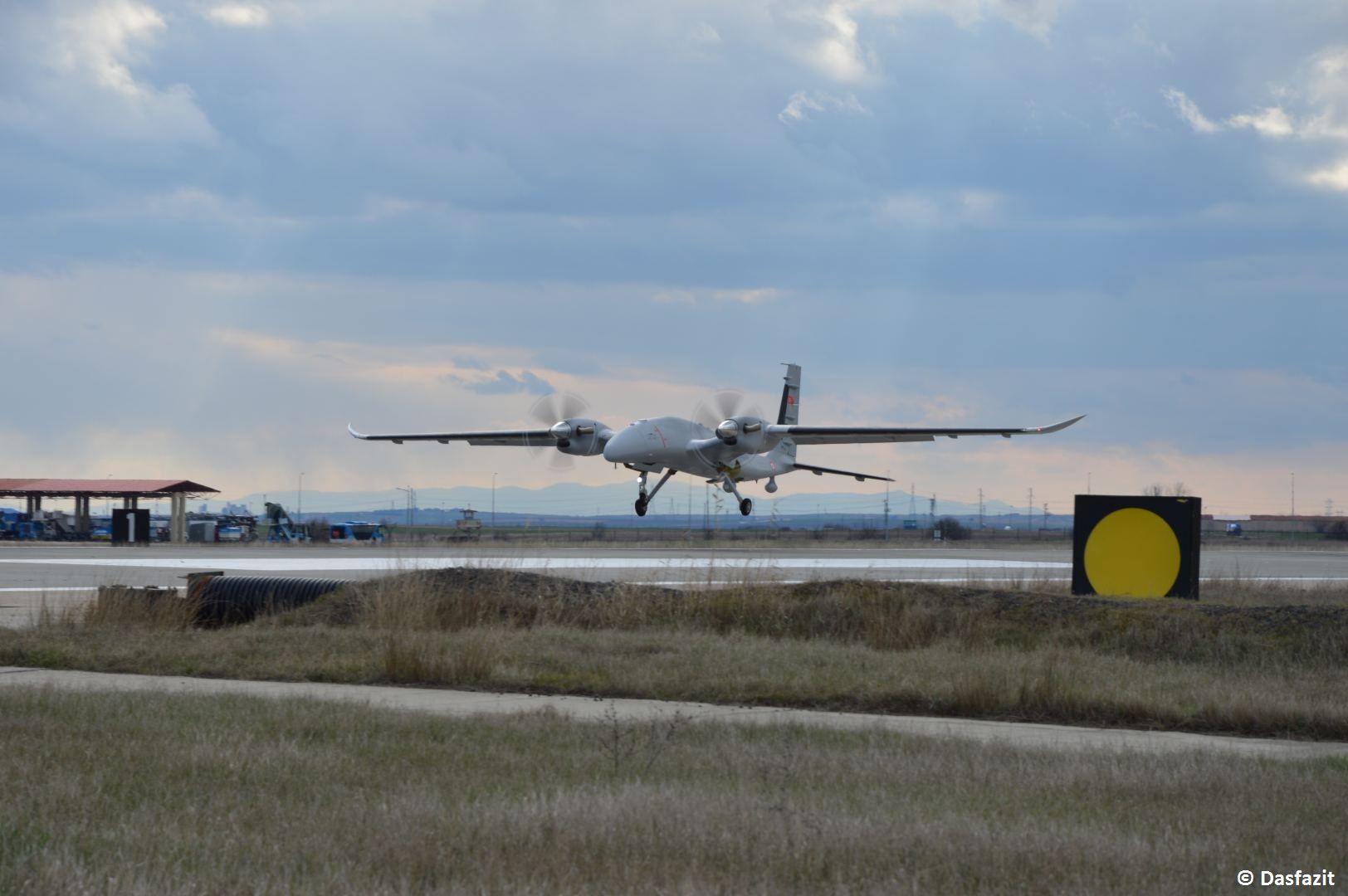 B-Modell der türkischen Drohne AKINCI hat seinen ersten Flugtest erfolgreich abgeschlossen (FOTO/VIDEO) - Gallery Image