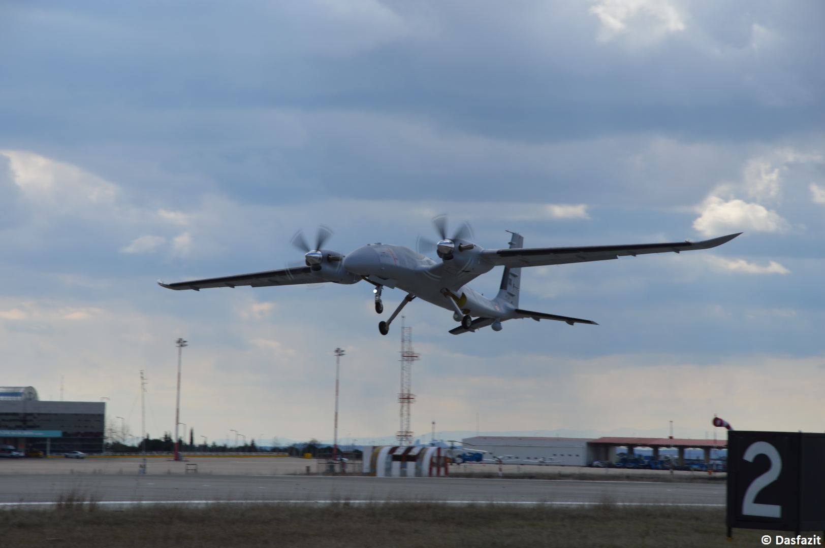 B-Modell der türkischen Drohne AKINCI hat seinen ersten Flugtest erfolgreich abgeschlossen (FOTO/VIDEO) - Gallery Image