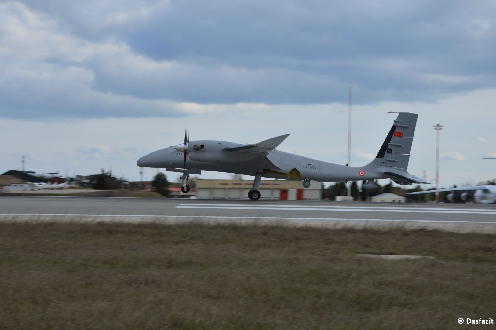 B-Modell der türkischen Drohne AKINCI hat seinen ersten Flugtest erfolgreich abgeschlossen (FOTO/VIDEO) - Gallery Image