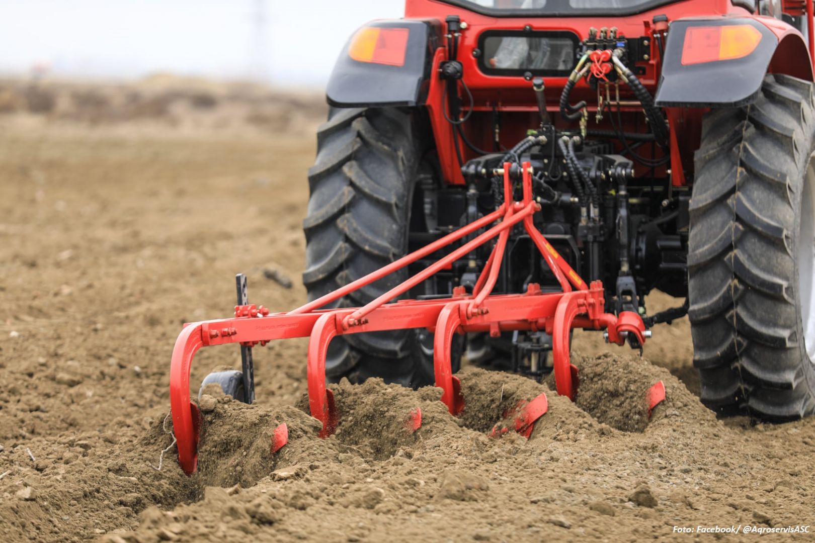 Erster in Usbekistan hergestellter Universaltraktor