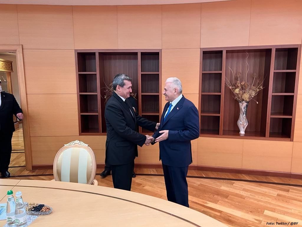 Außenminister von Turkmenistan traf sich mit dem Vorsitzenden des Ältestenrates der Organisation Türkischer Staaten