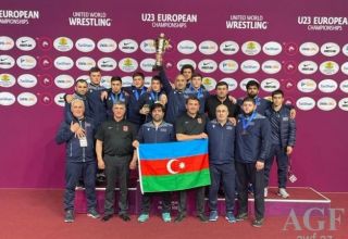 Aserbaidschanisches Freistil-Ringen Team ist Europameister in Bulgarien geworden