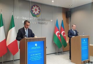 Außenminister von Italien und Aserbaidschan, Luigi Di Maio und Jeyhun Bayramov treffen in Baku