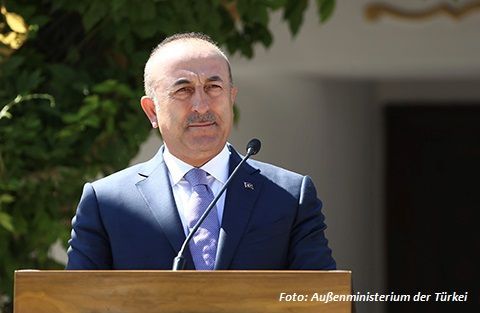 Wir unterstützen den Friedensprozess und stimmen uns mit Aserbaidschan ab - Mevlüt Cavusoglu