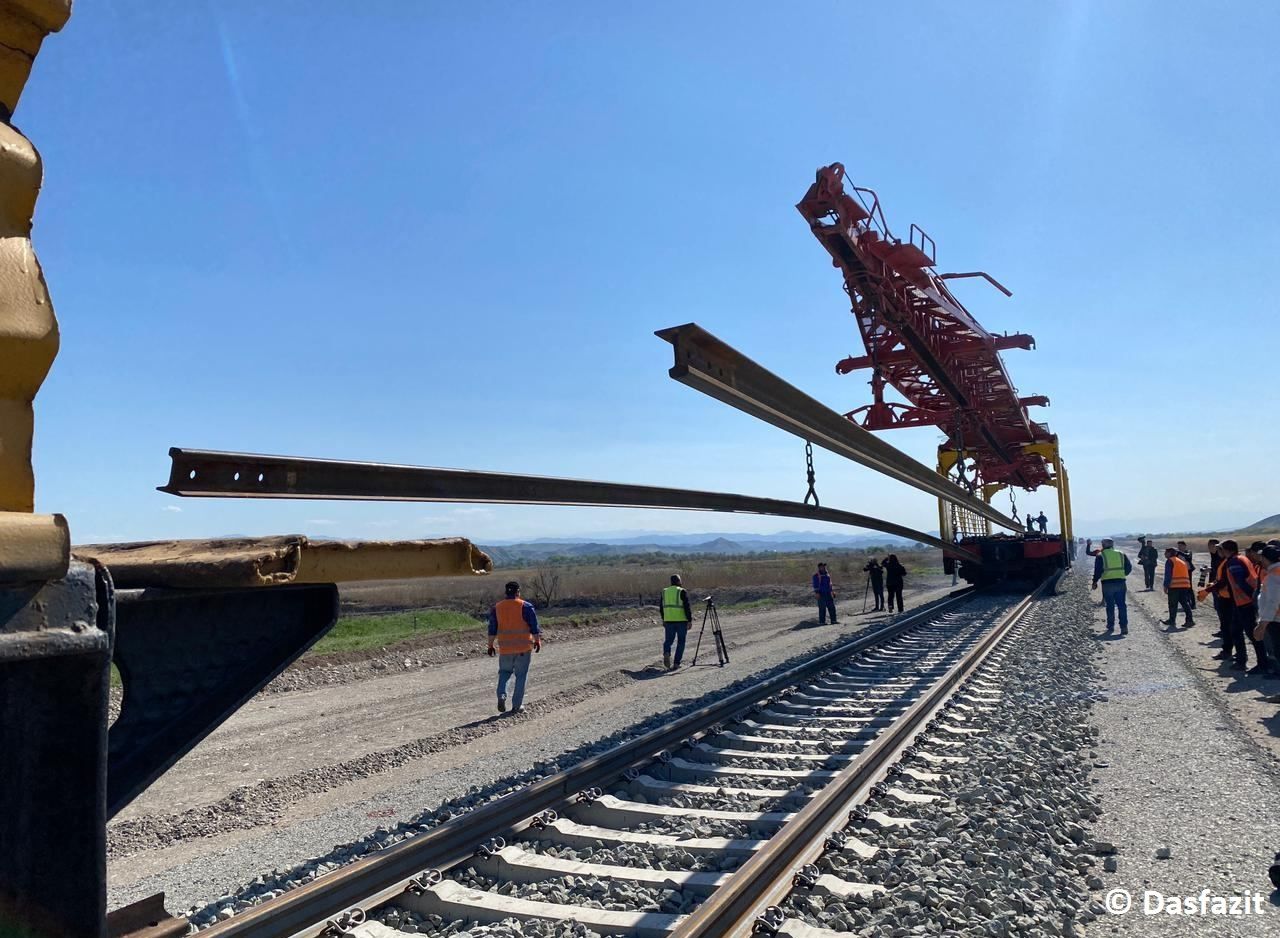 In Kasachstan hat der Bau einer Eisenbahnlinie nach Usbekistan begonnen