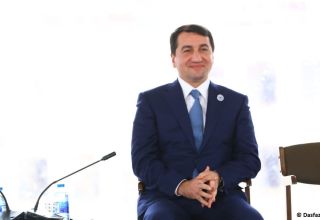 Wenn Armenien in die Zukunft blicken will, muss es einen Friedensvertrag mit Aserbaidschan unterzeichnen