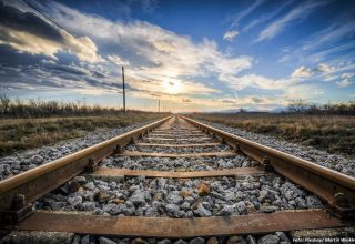 EU wird 600 Millionen Euro für den Bau der Eisenbahn in Serbien bereitstellen