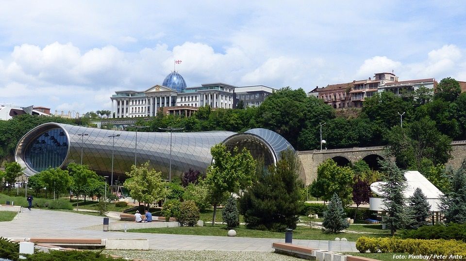 Der ADB-Präsident inspizierte die Arbeiten im Rahmen des neuen Straßenprojekts in Georgien