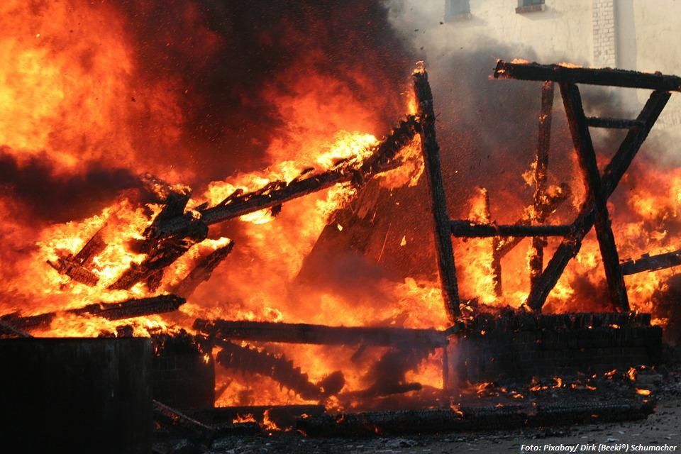 Bei einem Brand im Osten Chinas sind 15 Menschen ums Leben gekommen