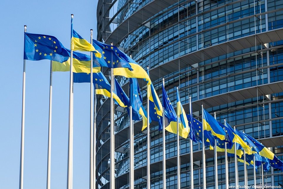 Empfehlung der Kommission für EU-Beitrittsantrag der Ukraine