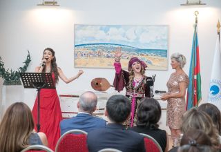 Feierlicher Abend zu Ehren der Kreativität aserbaidschanischer Dichterinnen in Wien