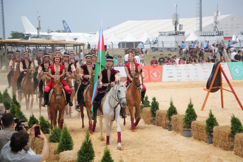 Karabach-Pferde beim 5. Ethnosport-Kulturfestival (VIDEO)